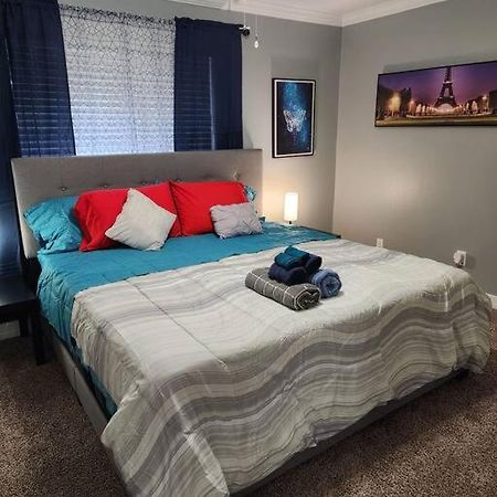 Blue Shark *E4* @ Midtown Comfortable 1Br King Apartment Хюстън Екстериор снимка