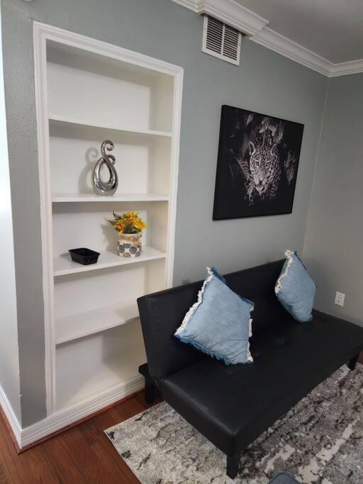 Blue Shark *E4* @ Midtown Comfortable 1Br King Apartment Хюстън Екстериор снимка